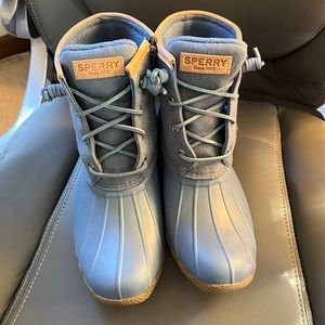 Sperry Saltwater Wool Embossed Duck Boots - blue - size 9